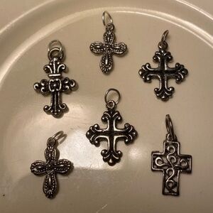 💛 Vintage unisex beautiful silver tone crosses. Lot of six.